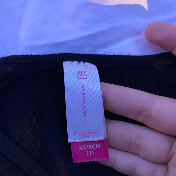 No Boundaries Black Short Sleeve Top - Picture 2 of 3